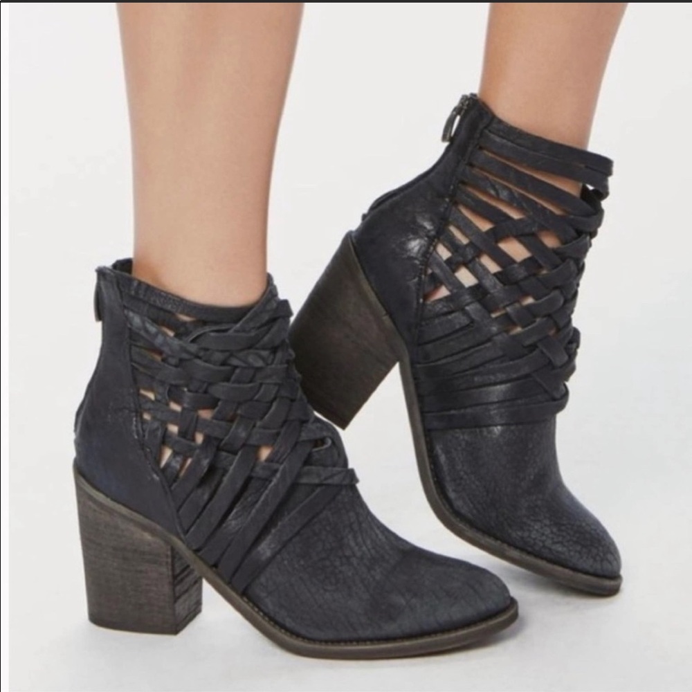 Free People Size 37 US 7 Carrera Strappy Woven Black Leather Back Zip Ankle Boot